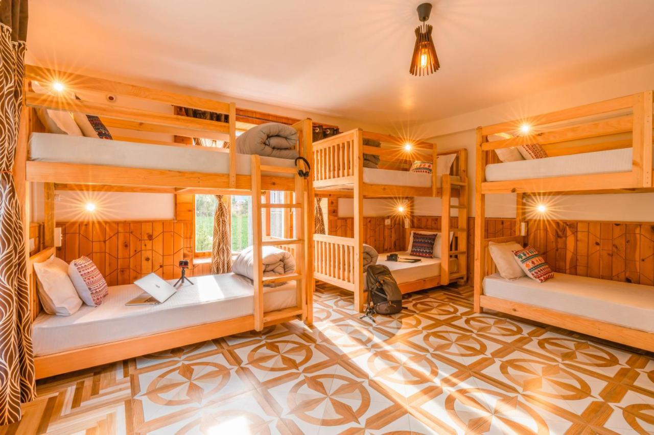 Zostel Homes Rashil Tandi Екстериор снимка