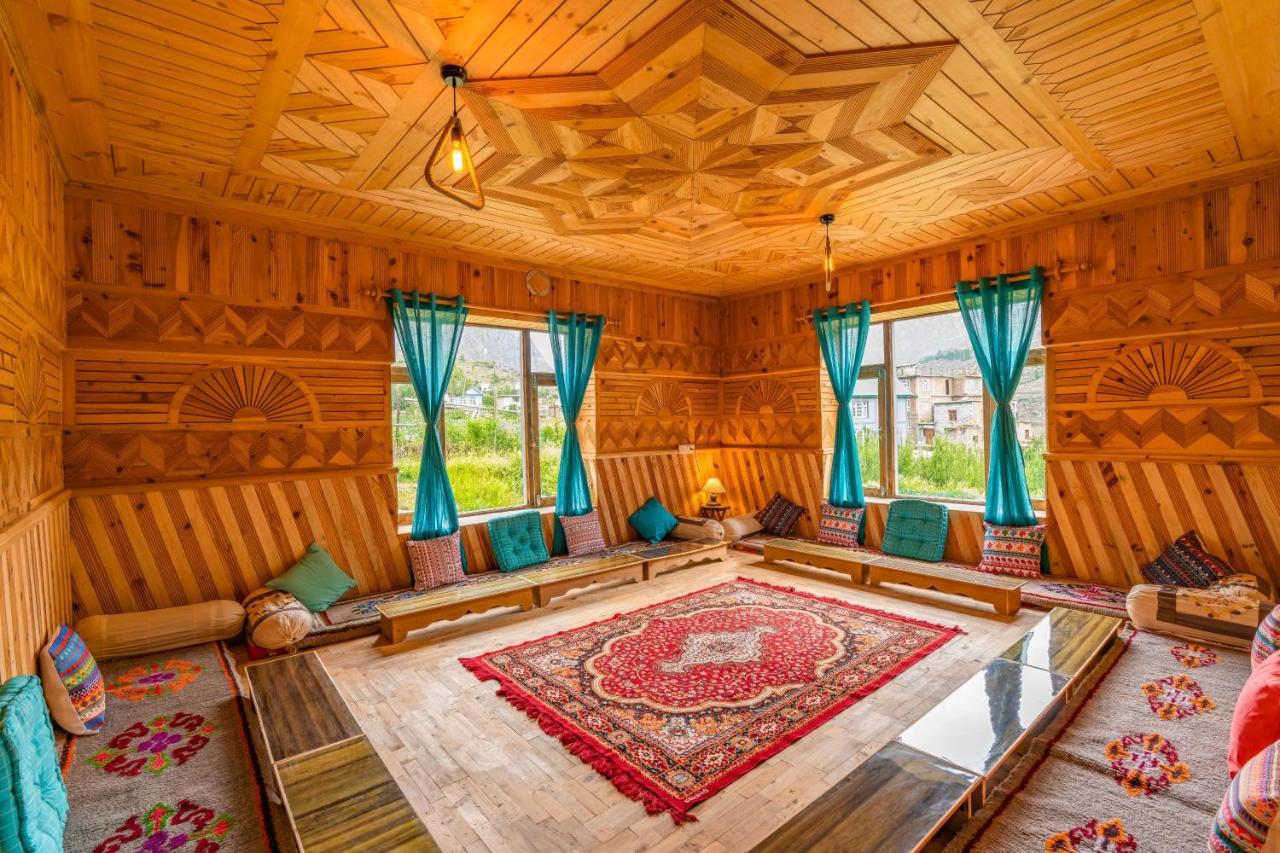 Zostel Homes Rashil Tandi Екстериор снимка